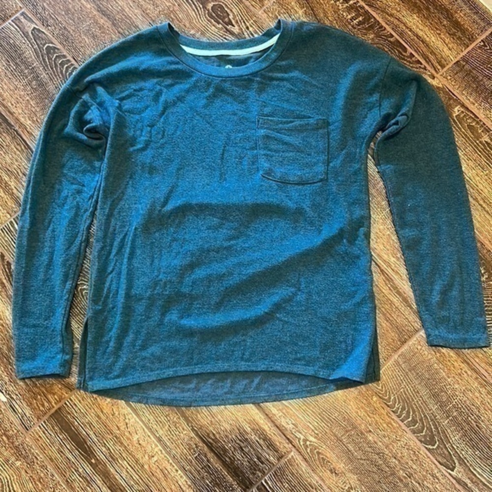 SO Women’s Long Sleeve Size L